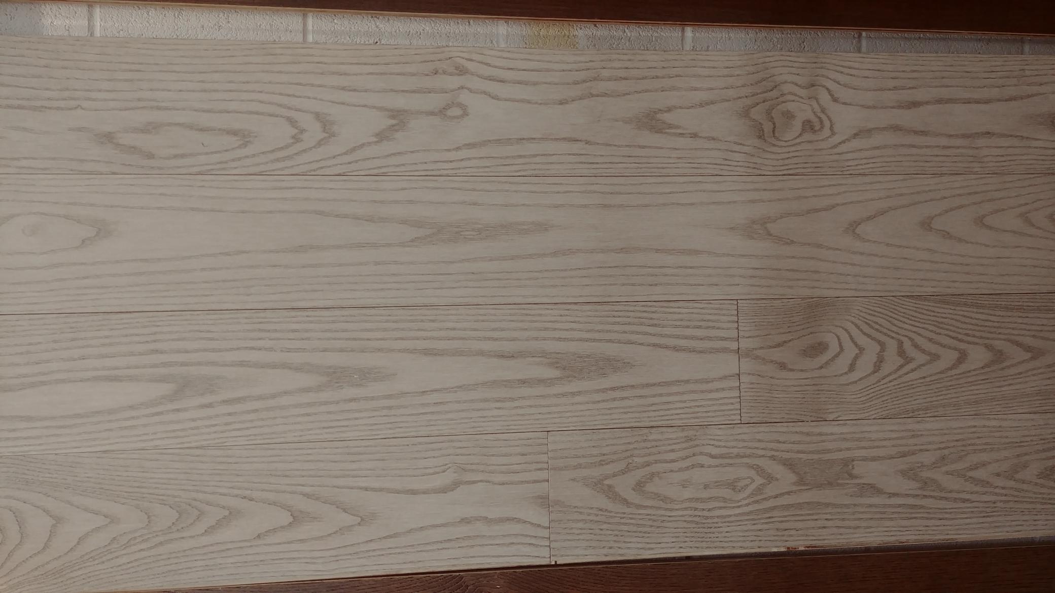 Preverco Character Light Ash